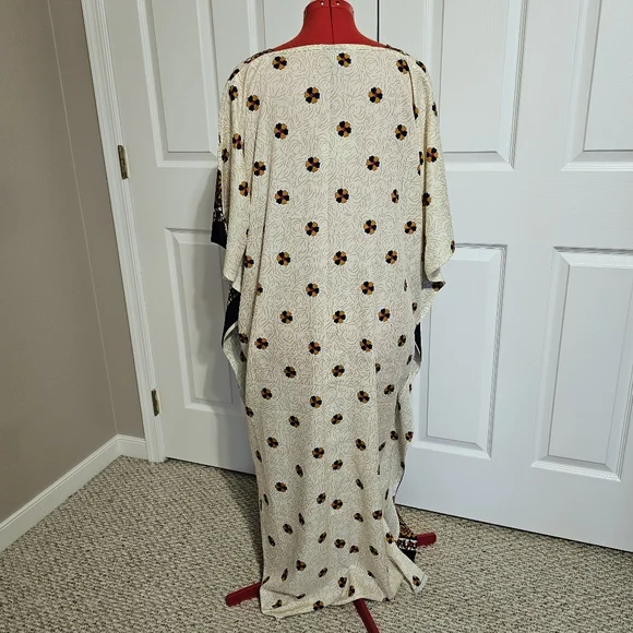 💮 Floral & Paisley Kaftan - Picture 7 of 14